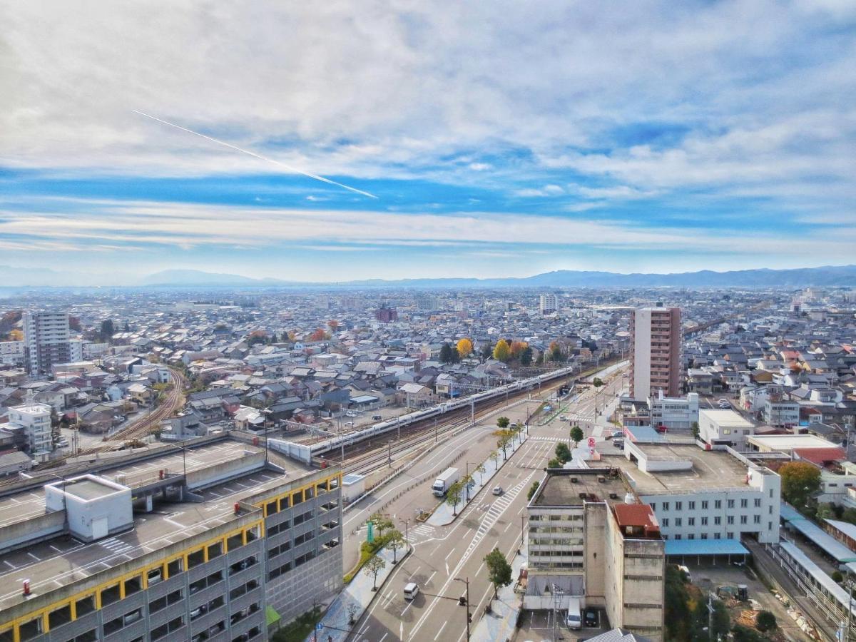 Takaoka Manten Hotel Ekimae Exterior photo